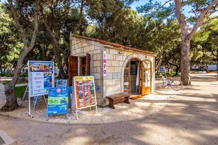 Mobile Home Mediteran Superior By The Pool In Caravan Park Strasko, Novalja Exterior foto